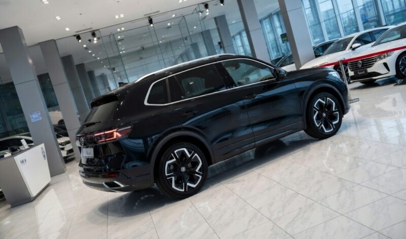 Volkswagen Tiguan L Pro