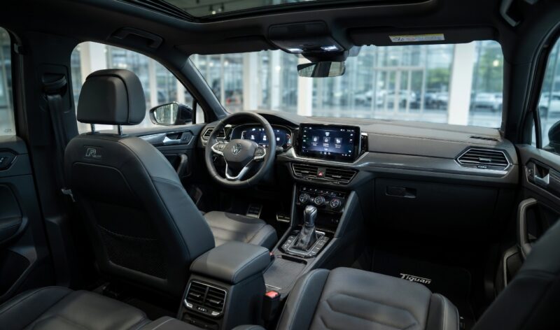 Volkswagen Tiguan L Pro